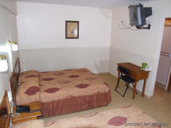 Acueducto Colonial 3*