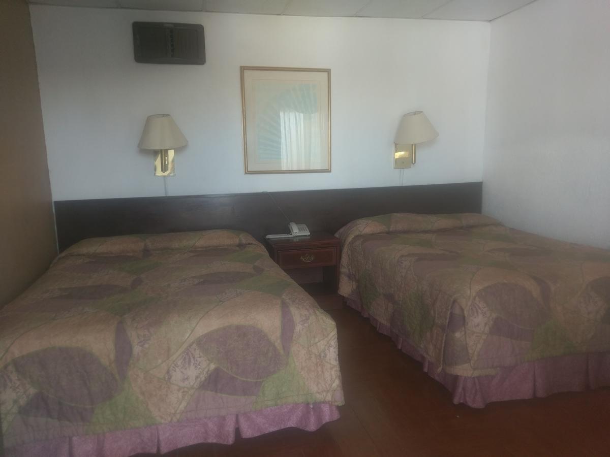 Maria Dolores Hotel *