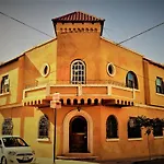 La Decima Guest House