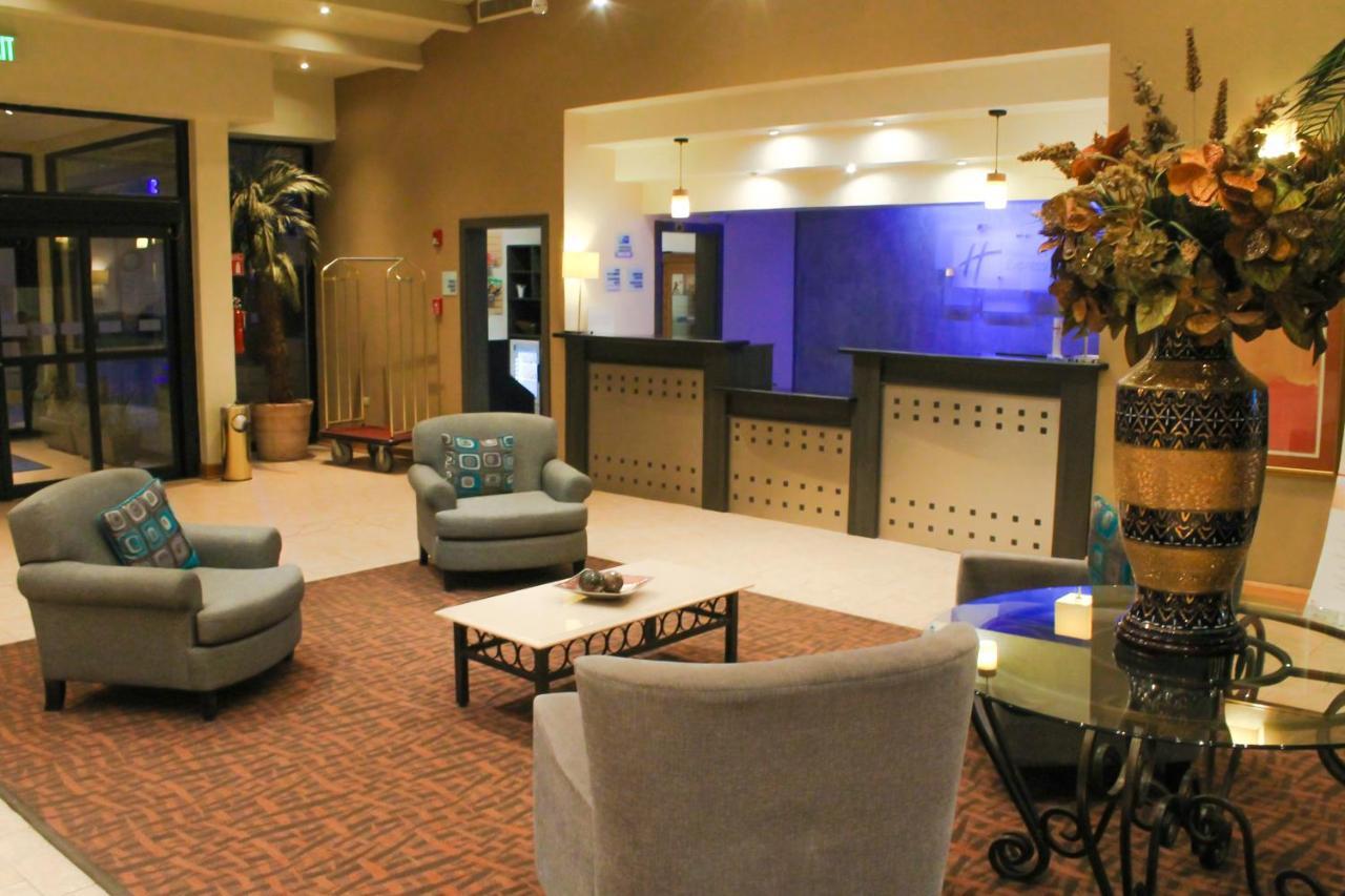Express By Ihg Hotel 4*