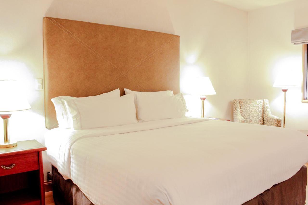 Express By Ihg Hotel 4*
