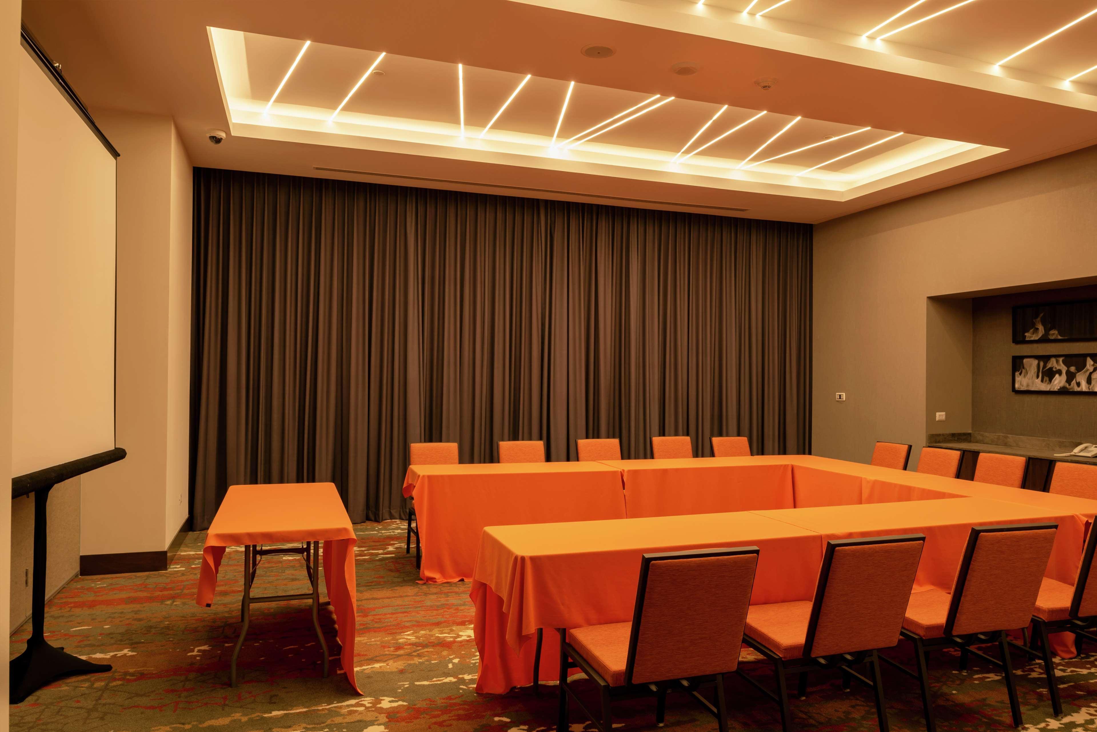 Hilton Garden