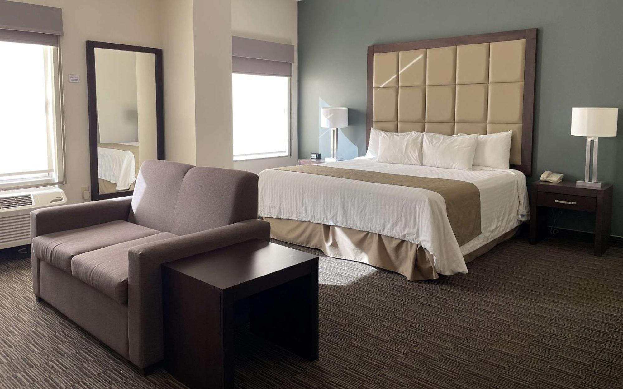 Western Juventud Hotel 4*