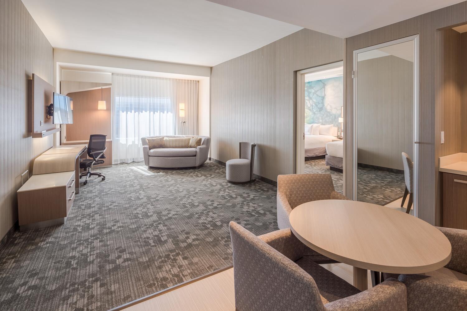Courtyard By Marriott Chihuahua
