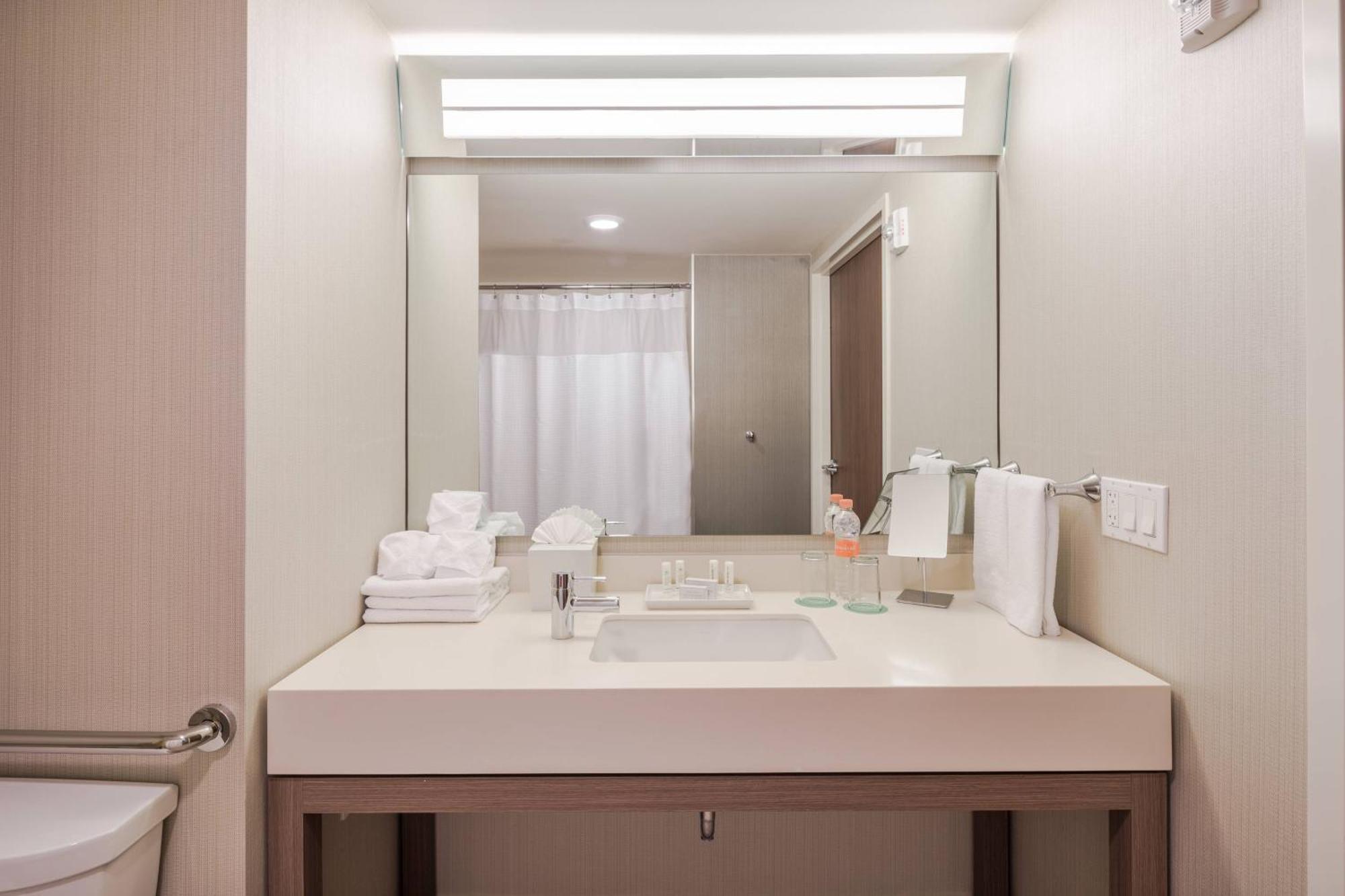 Courtyard By Marriott Hotel Chihuahua