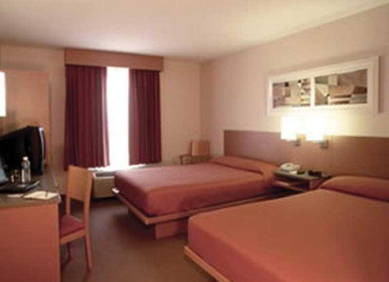 Express By Marriott Hotel 4*