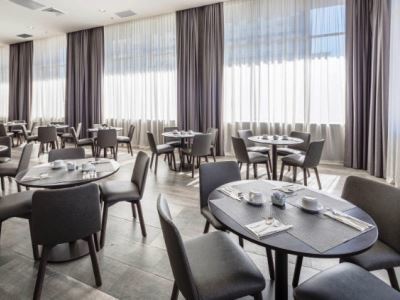 Courtyard By Marriott Hotel
