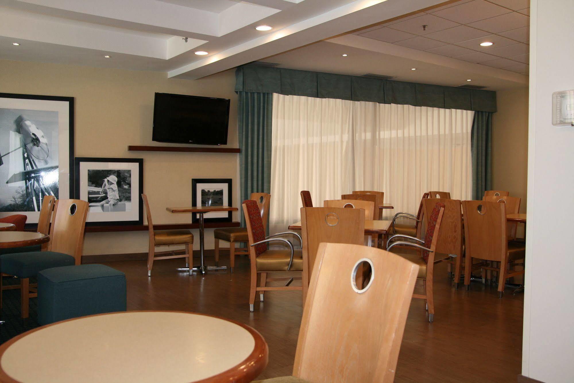 Hampton By Hilton 3*