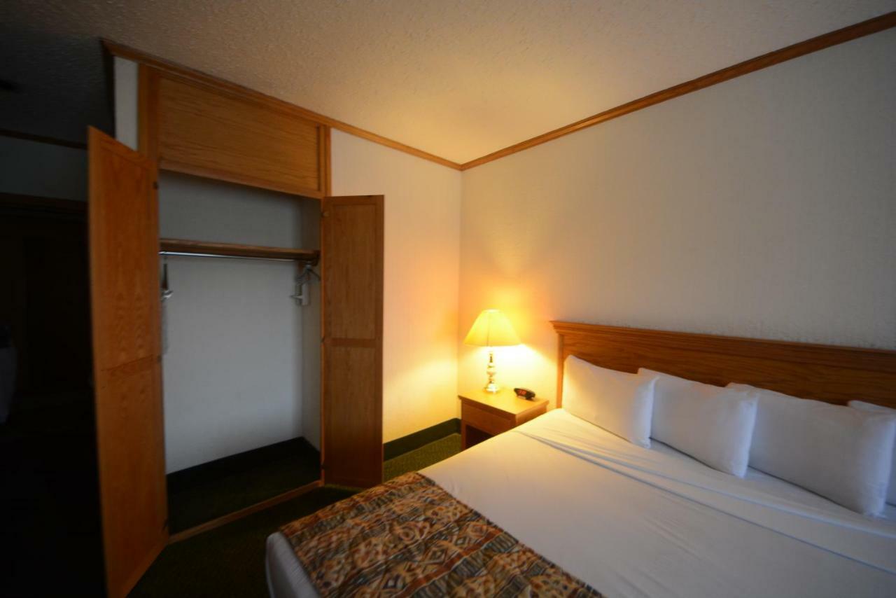 Hotel Sicomoro Chihuahua